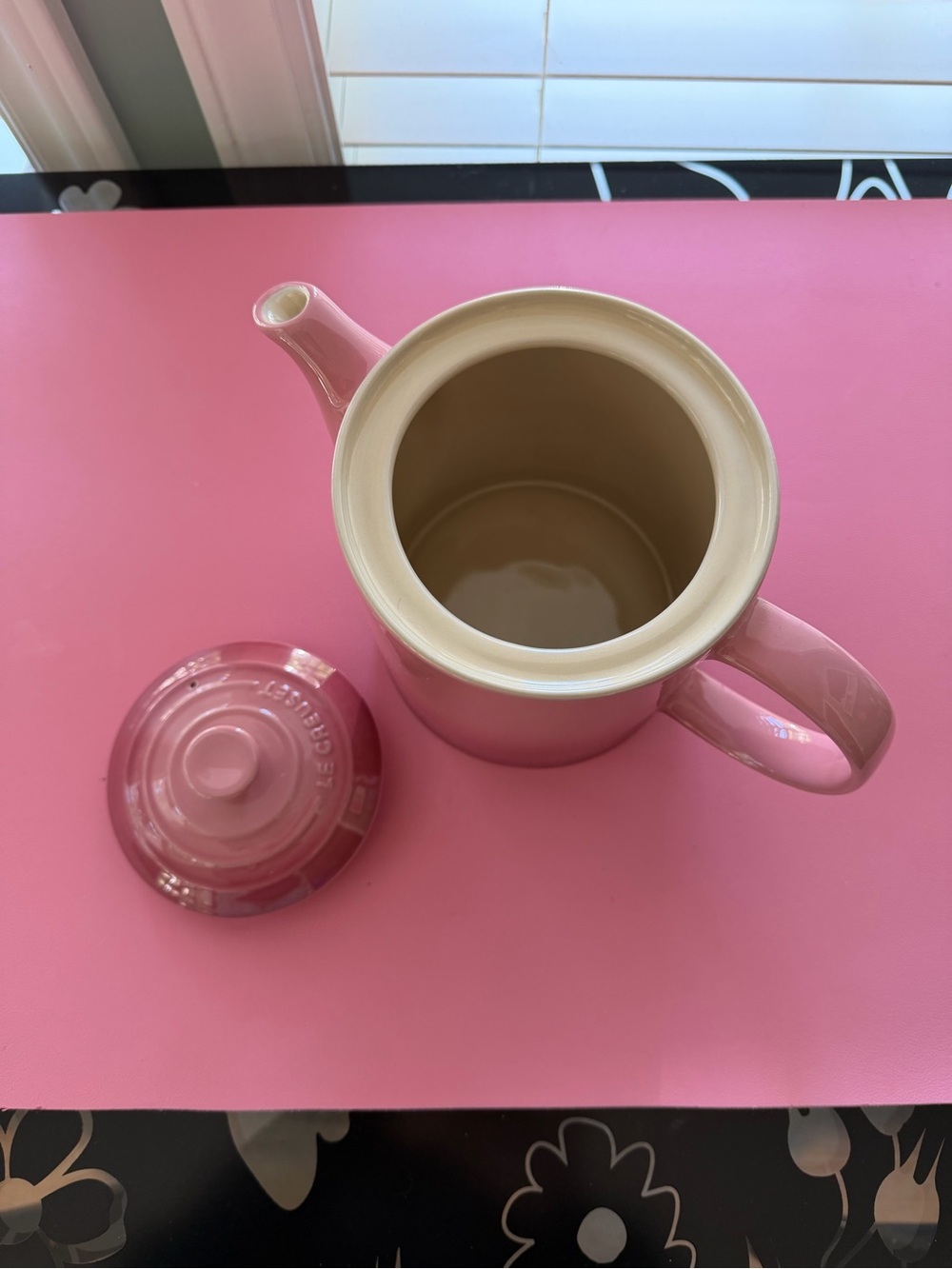 Le Creuset ROSE QUARTZ Grande Tea Pot New - Picture 4 of 6